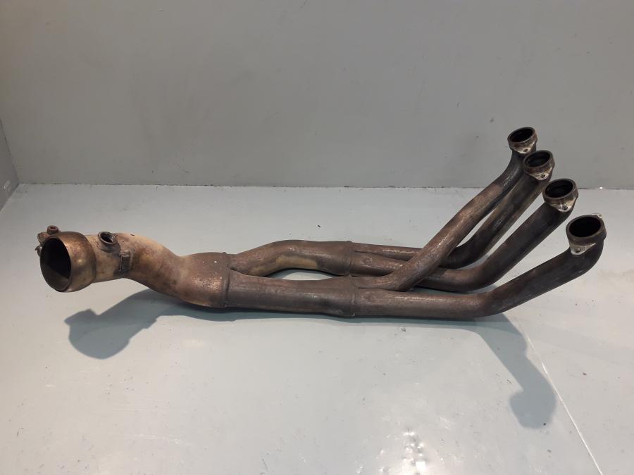 Framsidan på Grenrör från en BMW K 1200 S -2008 motorcykel.