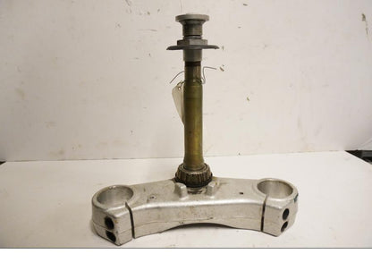 Framsidan på Gaffelkrona från en Triumph Speed Triple -2002 motorcykel.