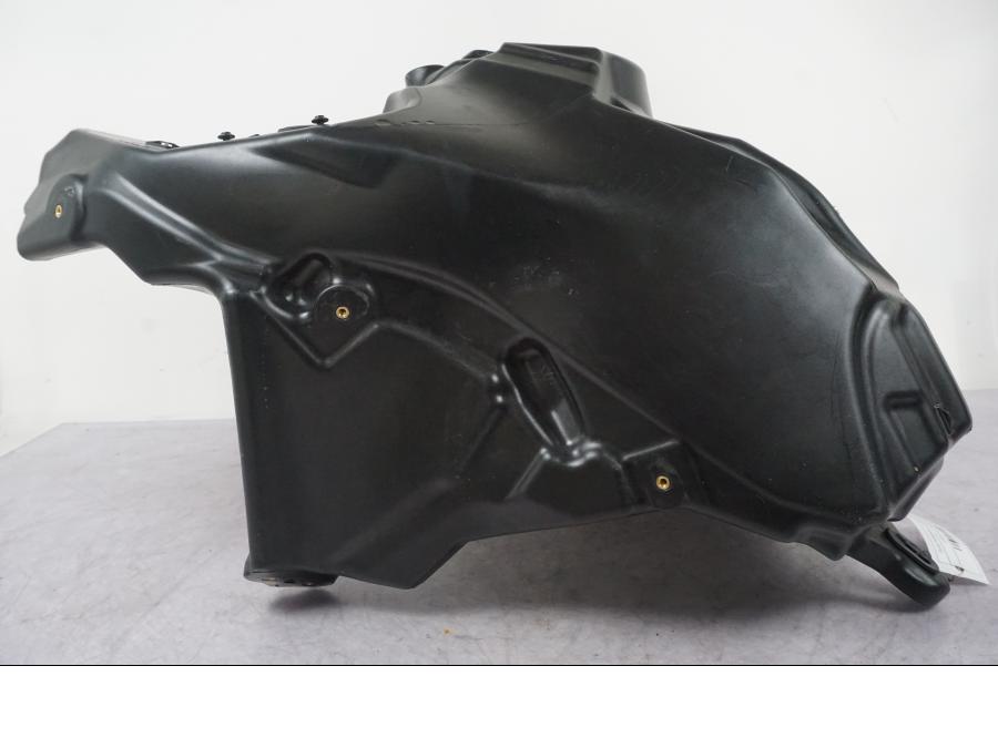 Extrabild1 på Bensintank från en Ducati Multistrada V4 -2024 motorcykel.