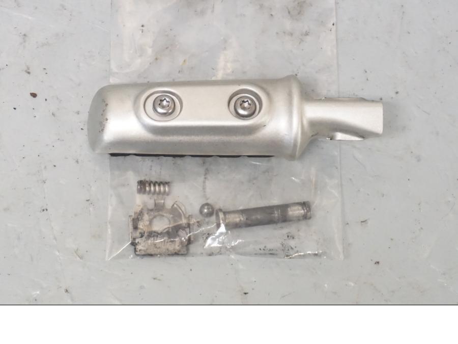 Baksidan på Fotpinne från en Triumph Street Twin -2016 motorcykel.