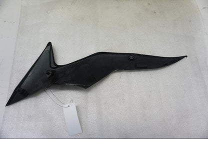 Baksidan på Sidopanel från en Suzuki SV 650 -2016 motorcykel.