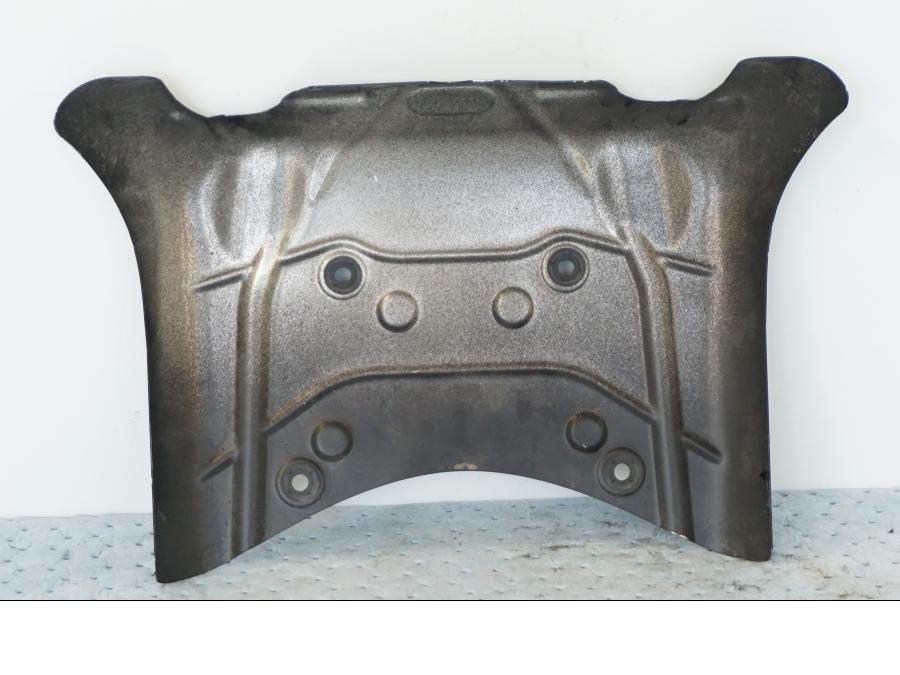 Baksidan på Värmeskydd från en Suzuki GSX 1300 BK -2008 motorcykel.