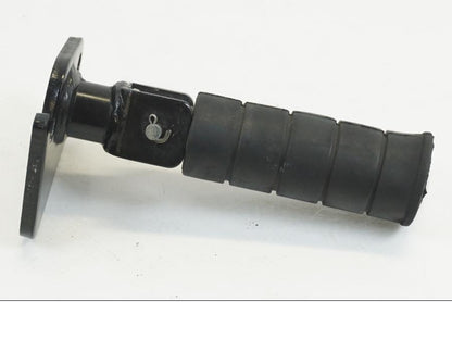 Framsidan på Fotpinne från en Yamaha XVS 1100 -2003 motorcykel.