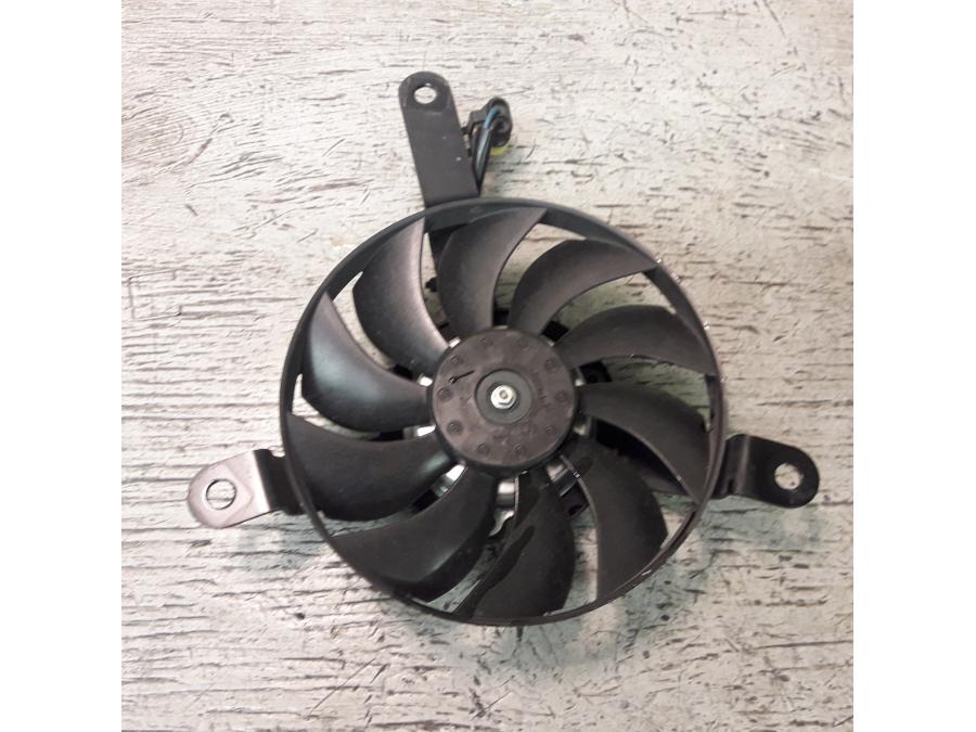 Baksidan på Vattenkylfläkt från en Ducati 848 -2010 motorcykel.