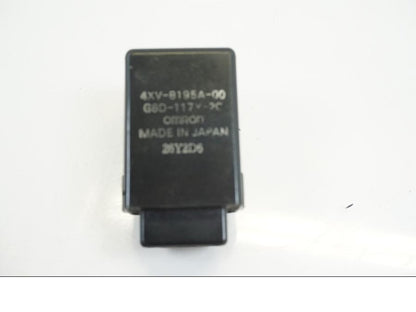 Höger sida på Bensinpumpsrelä från en Yamaha XVS 1100 -2003 motorcykel.