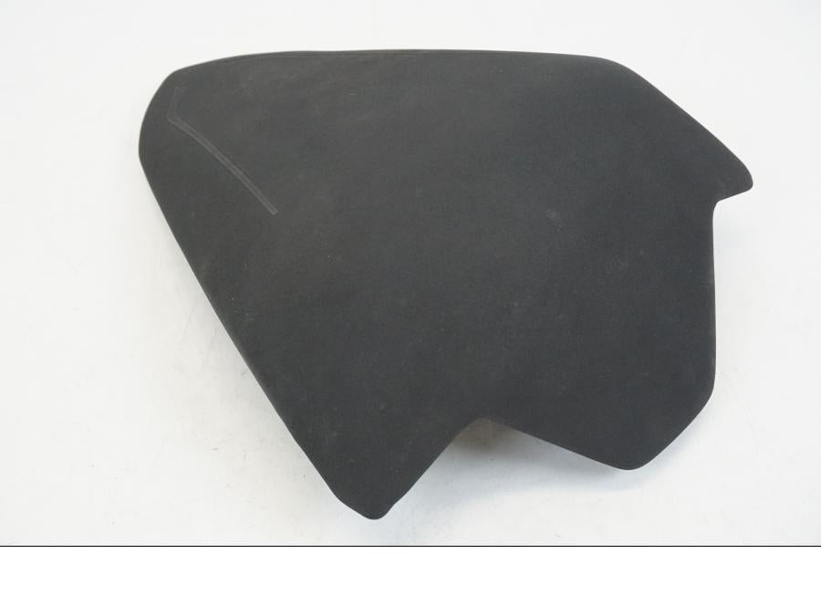 Framsidan på Sadel från en Ducati Streetfighter V4 -2020 motorcykel.