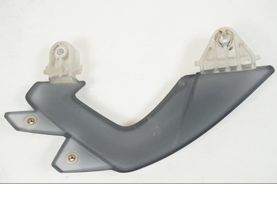 Snett uppifrån på Vindrutefäste från en BMW F 650 CS -2002 motorcykel.