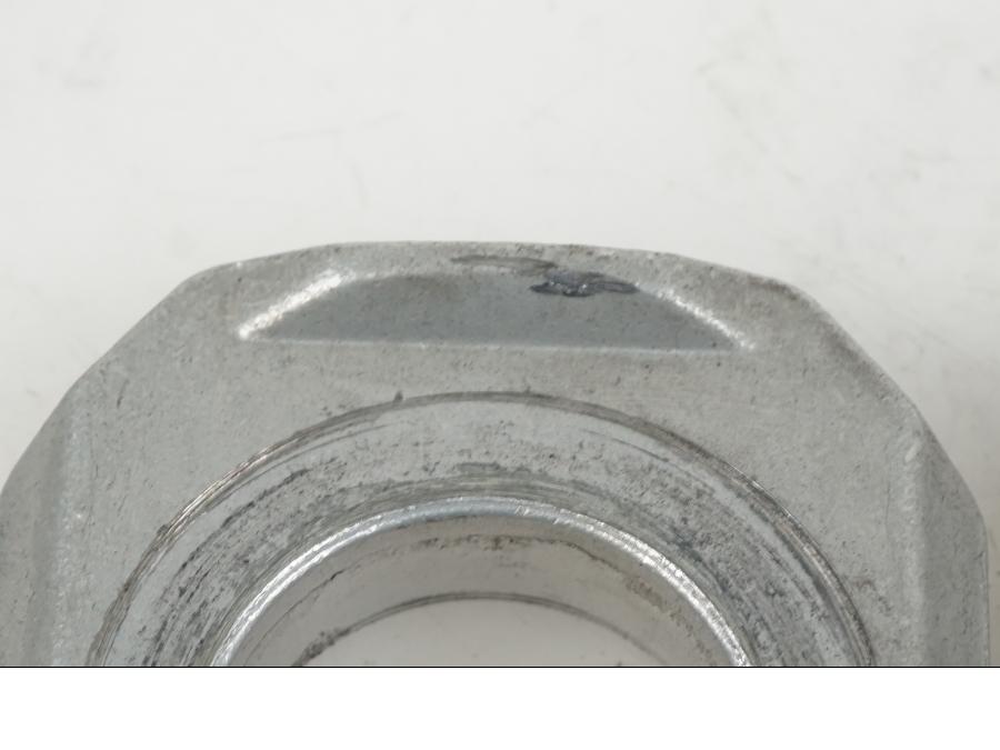 Höger sida på Styrplatta från en Suzuki GSX-R 1000 -2007 motorcykel.