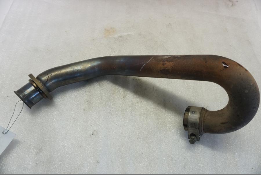 Vänster sida på Grenrör från en Ducati Monster 796 -2013 motorcykel.