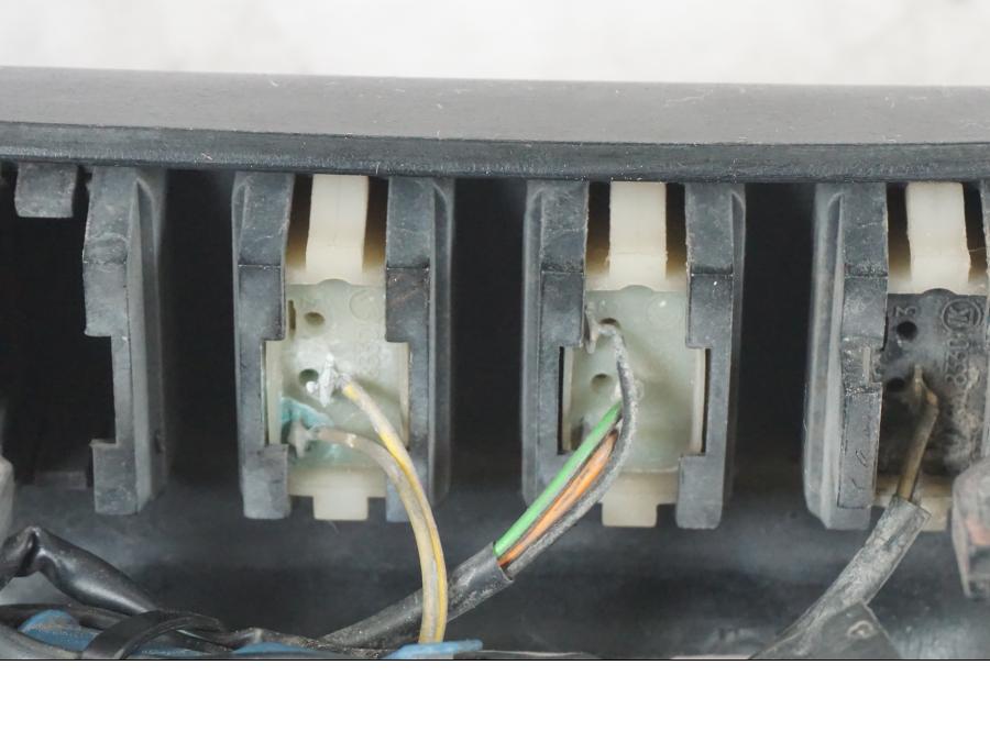 Vänster sida på Styrkåpa från en BMW K 1100 LT -1999 motorcykel.