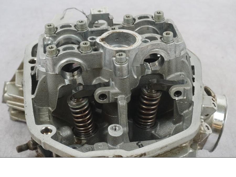 Höger sida på Topplock från en BMW R 1200 GS -2018 motorcykel.