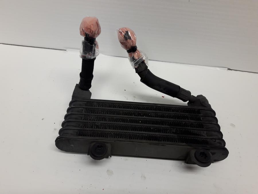 Framsidan på Oljekyl från en Suzuki SV 1000 -2004 motorcykel.