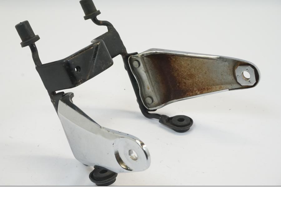 Vänster sida på Strålkastarfäste från en Honda CB 650 -1980 motorcykel.