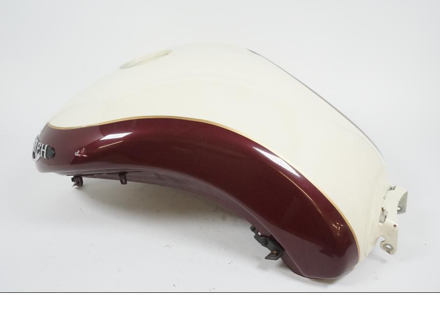 Framsidan på Bensintank från en Triumph Rocket III -2007 motorcykel.