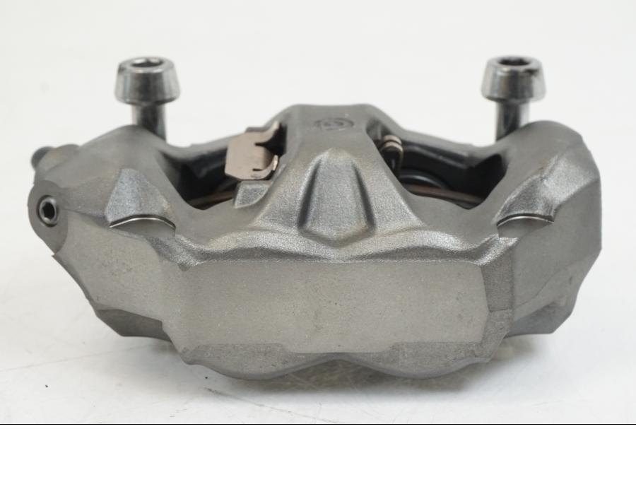 Vänster sida på Bromsok från en Triumph Speed Triple -2021 motorcykel.