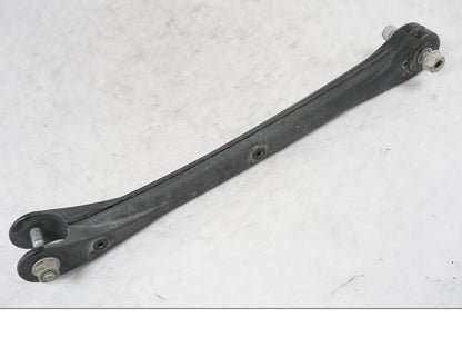 Vänster sida på Länkarm från en BMW R 1200 GSA -2012 motorcykel.