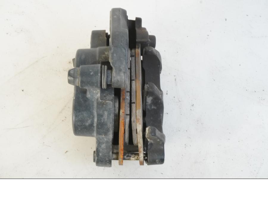 Höger sida på Bromsok från en BMW F 800 GS -2008 motorcykel.