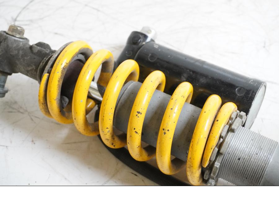 Höger sida på Stötdämpare från en Triumph TT 600 -2001 motorcykel.