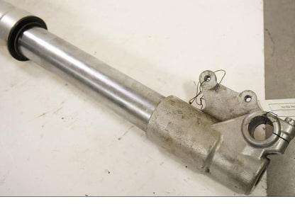 Baksidan på Gaffelben från en Aprilia Pegaso 650 -1997 motorcykel.