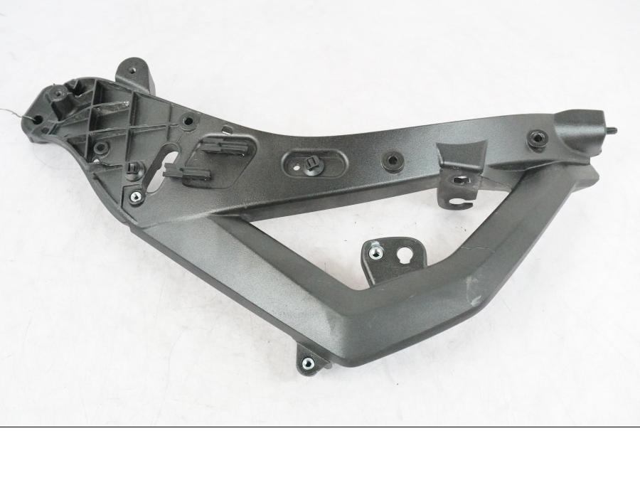 Höger sida på Toppkåpstag från en BMW R 1250 GSA -2021 motorcykel.