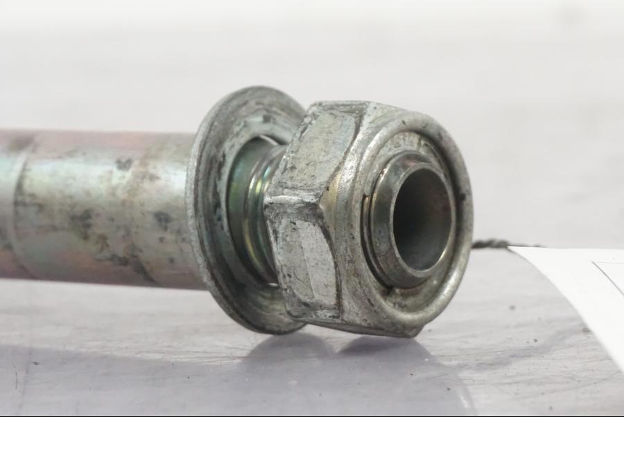 Höger sida på Axel från en Yamaha MT-09 -2016 motorcykel.