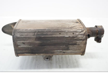 Höger sida på Ljuddämpare från en Kawasaki Versys 650 -2008 motorcykel.