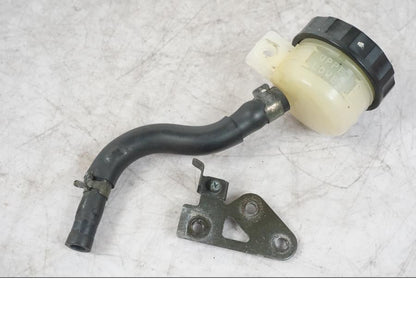 Framsidan på Bromsvätskebehållare från en Kawasaki ZX-6R -2006 motorcykel.