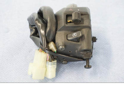 Baksidan på Styrelreglage från en Yamaha X-Max 250 -2016 scooter.