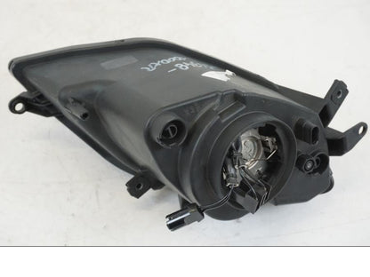 Snett uppifrån på Strålkastare från en BMW S 1000 XR -2014 motorcykel.