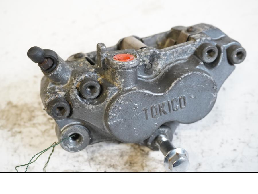 Framsidan på Bromsok från en Kawasaki ZZR 600 -1993 motorcykel.