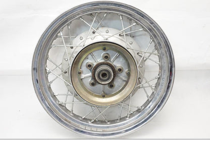 Framsidan på Fälg från en Yamaha XV 535 -1996 motorcykel.