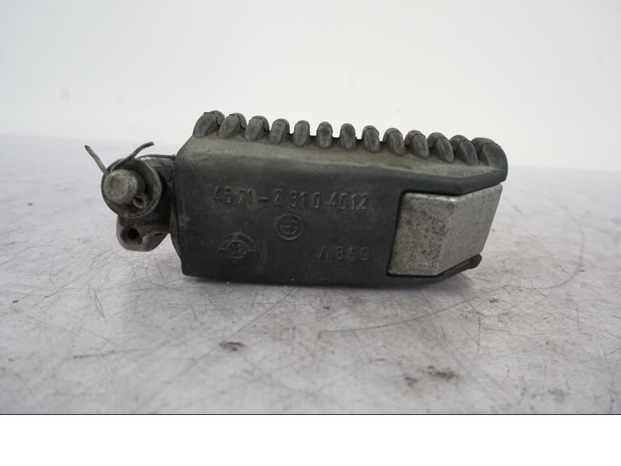 Vänster sida på Fotpinne från en BMW R 1150 GS -2002 motorcykel.