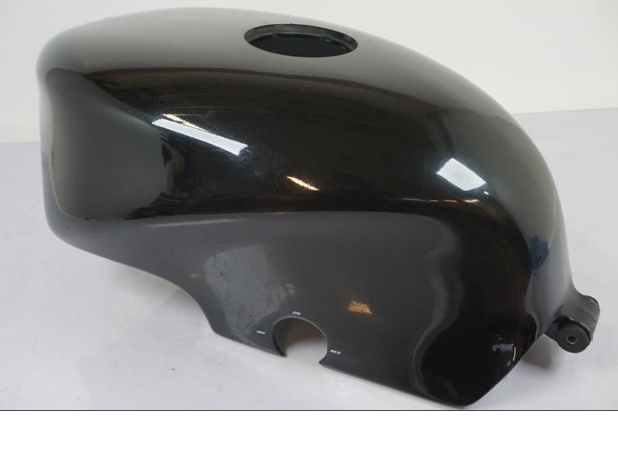 Framsidan på Bensintankskåpa från en Aprilia RS 125 -2000 motorcykel.