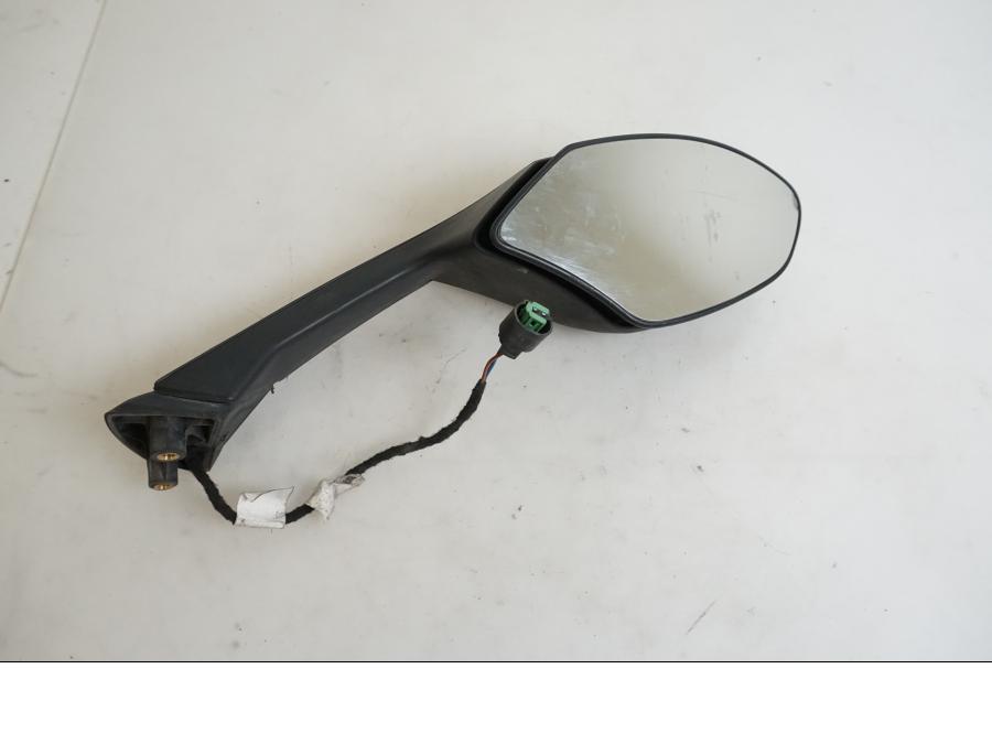 Höger sida på Backspegel från en BMW K 1200 S -2007 motorcykel.