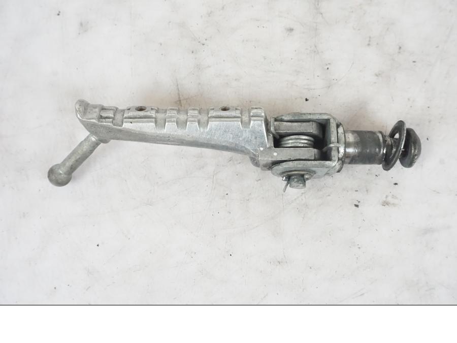 Framsidan på Fotpinne från en Yamaha YZF-R 125 -2008 motorcykel.