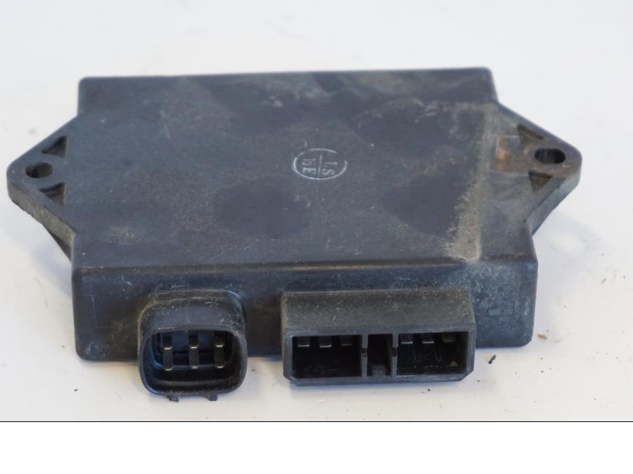 Höger sida på CDI / ECU från en Yamaha YZF 1000 R -1997 motorcykel.