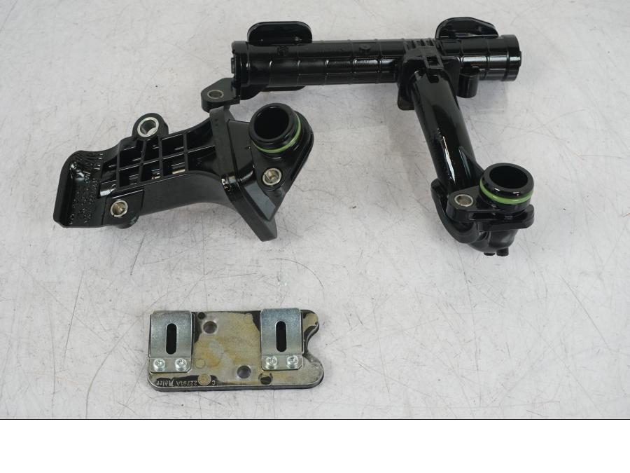 Framsidan på Oljetråg från en BMW R 1250 GS -2023 motorcykel.