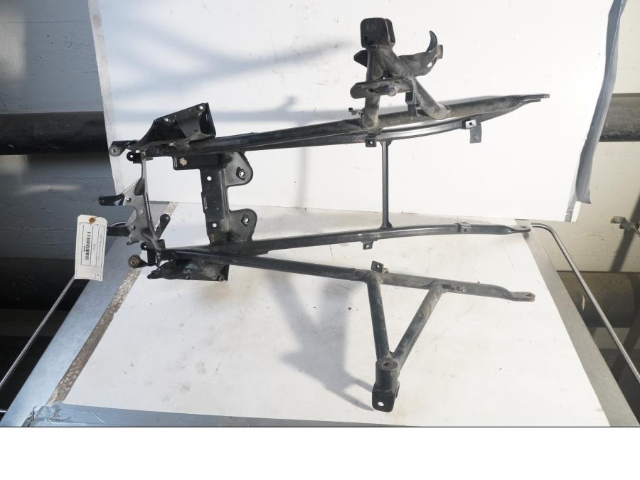 Baksidan på Bakram från en BMW F 650 CS -2002 motorcykel.