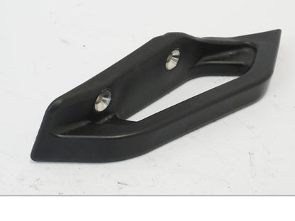 Framsidan på Passagerarhandtag från en KTM 690 Duke -2016 motorcykel.