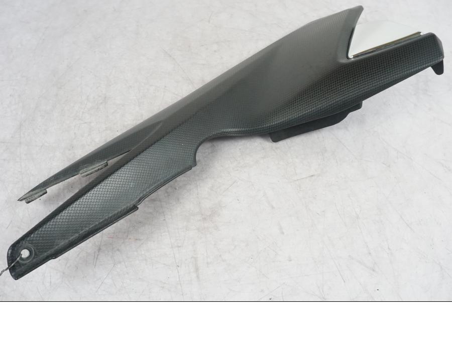 Vänster sida på Sidopanel från en Suzuki GSF 1250 -2010 motorcykel.