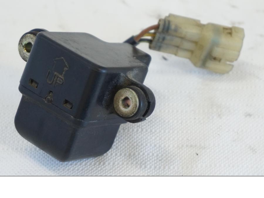 Höger sida på Tilt Sensor från en Kawasaki VN 1500 Mean Streak -2002 motorcykel.