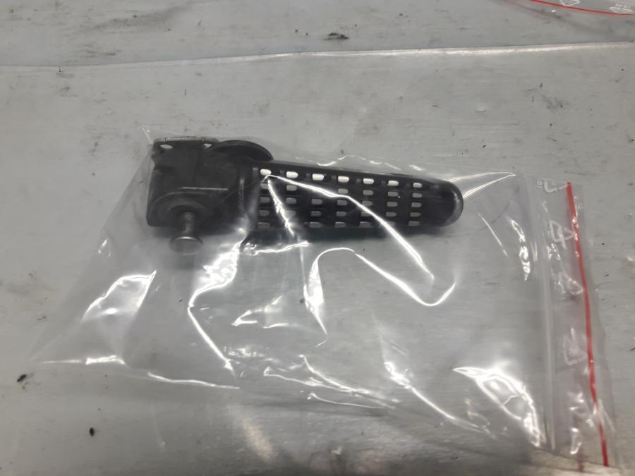 Framsidan på Fotpinne från en Kawasaki Z 1000 -2013 motorcykel.