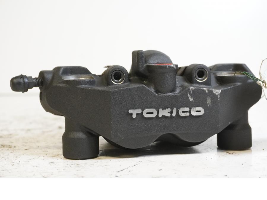 Framsidan på Bromsok från en Suzuki GSX-R 1000 -2008 motorcykel.