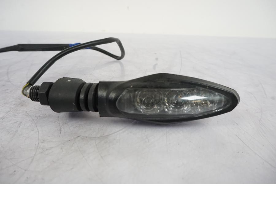 Framsidan på Blinkers LED från en KTM 125 Duke -2017 motorcykel.