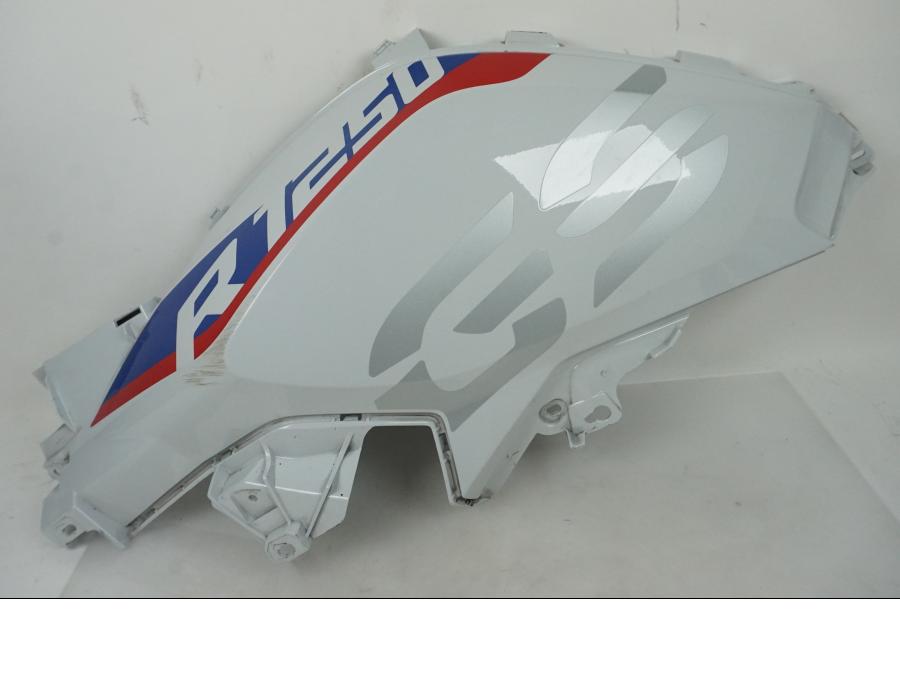 Framsidan på Bensintankskåpa från en BMW R 1250 GS -2019 motorcykel.