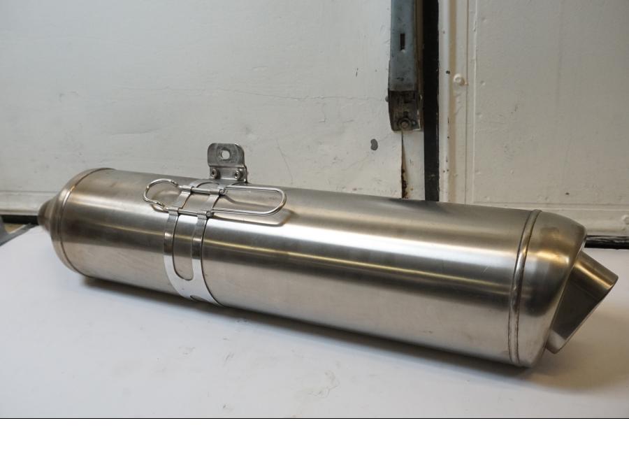 Framsidan på Ljuddämpare från en BMW F 800 ST -2008 motorcykel.