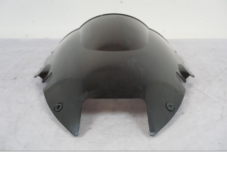 Snett uppifrån på Vindruta från en Honda VTR 1000 F -1997 motorcykel.