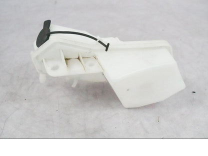 Höger sida på Vattenexpansionskärl från en BMW R 1250 GSA -2021 motorcykel.