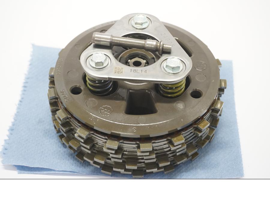 Framsidan på Koppling från en BMW R 1250 GS -2019 motorcykel.