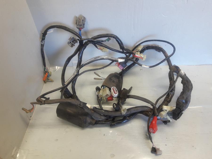 Framsidan på Kabelstam från en Honda CBR 125 R -2008 motorcykel.